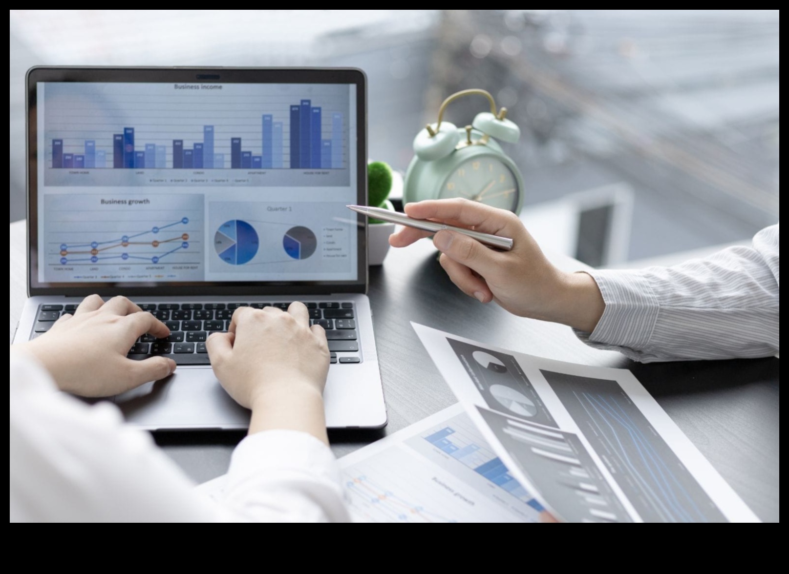 Digital Nomad Toolkit: būtiski piederumi attālinātiem darbiniekiem