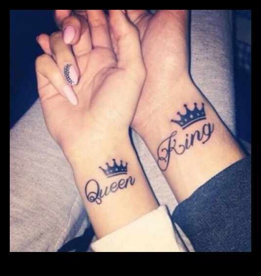 Episka tinte: pāru tetovējumi, kas veido pasakas par mūžīgu un nebeidzamu mīlestību