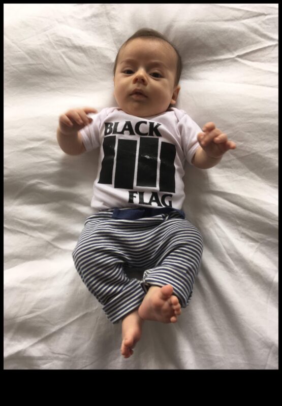 Mazā modesista: ģērbiet mazuli ar noskaņu